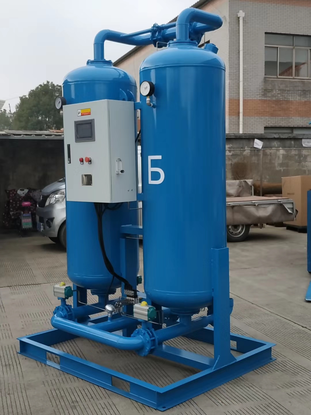 吸附式干燥機(jī)氧化鋁多久更換一次？